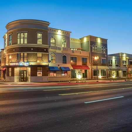 Hotel Lexen Newhall & Santa Clarita - Near Six Flags Magic Mountain エクステリア 写真
