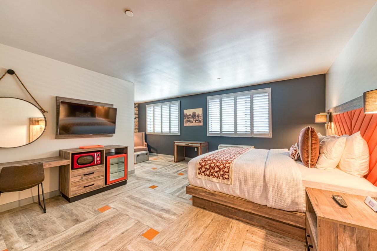 Hotel Lexen Newhall & Santa Clarita - Near Six Flags Magic Mountain エクステリア 写真