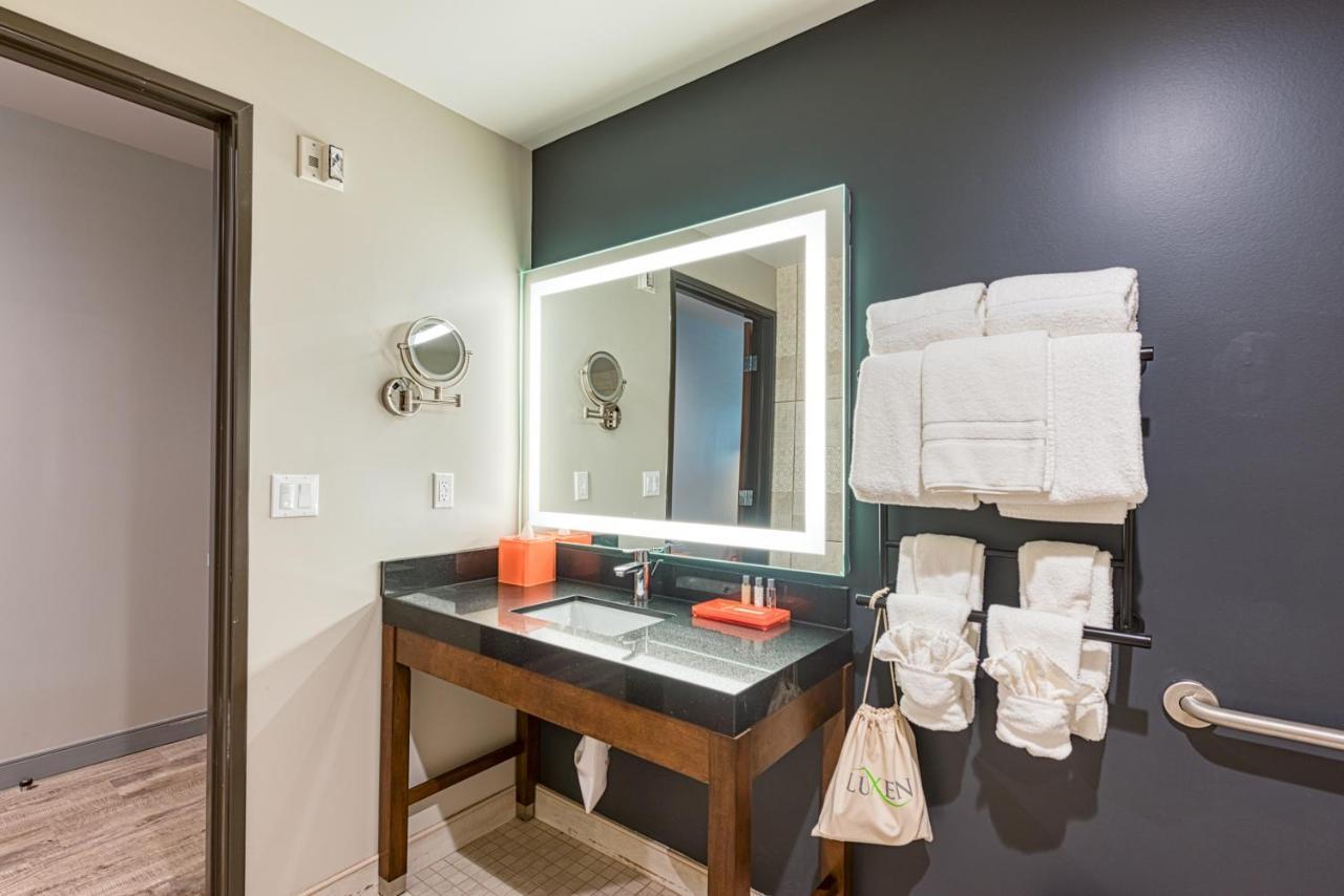 Hotel Lexen Newhall & Santa Clarita - Near Six Flags Magic Mountain エクステリア 写真