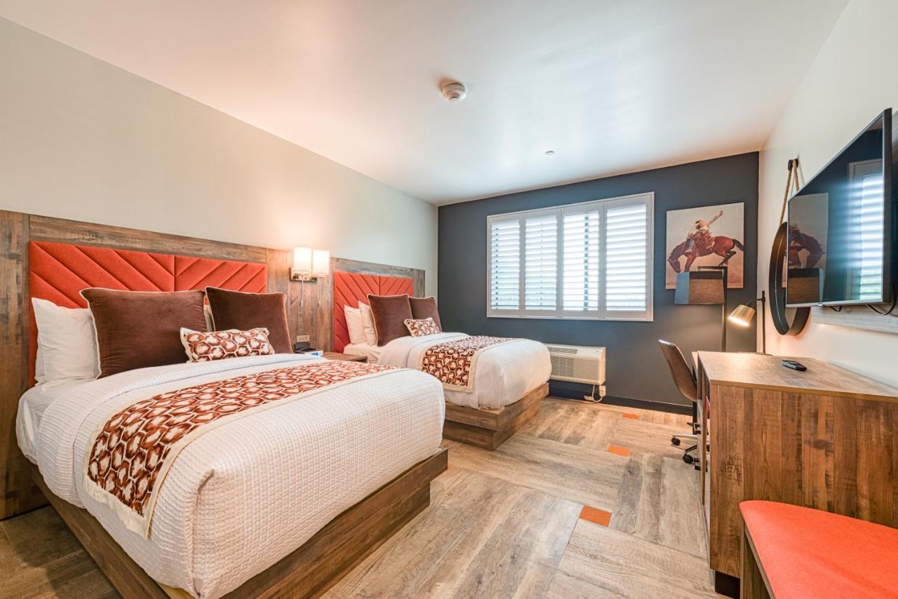 Hotel Lexen Newhall & Santa Clarita - Near Six Flags Magic Mountain エクステリア 写真