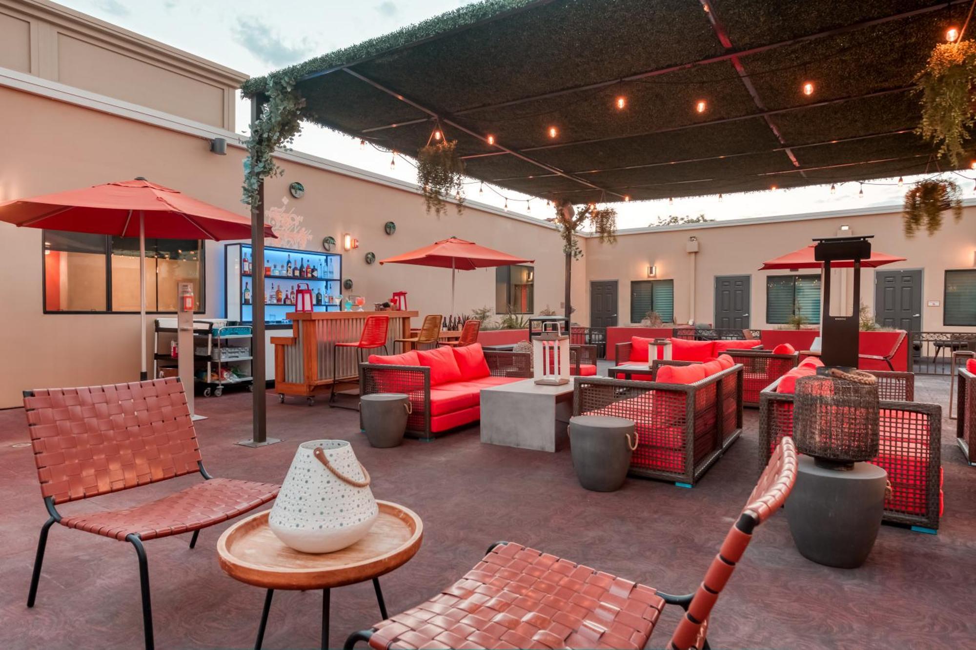 Hotel Lexen Newhall & Santa Clarita - Near Six Flags Magic Mountain エクステリア 写真